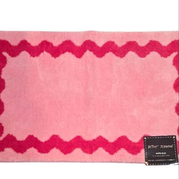 Betsey Johnson Wavy Plush Bath Rug- Pink/Red - Picture 2 of 5